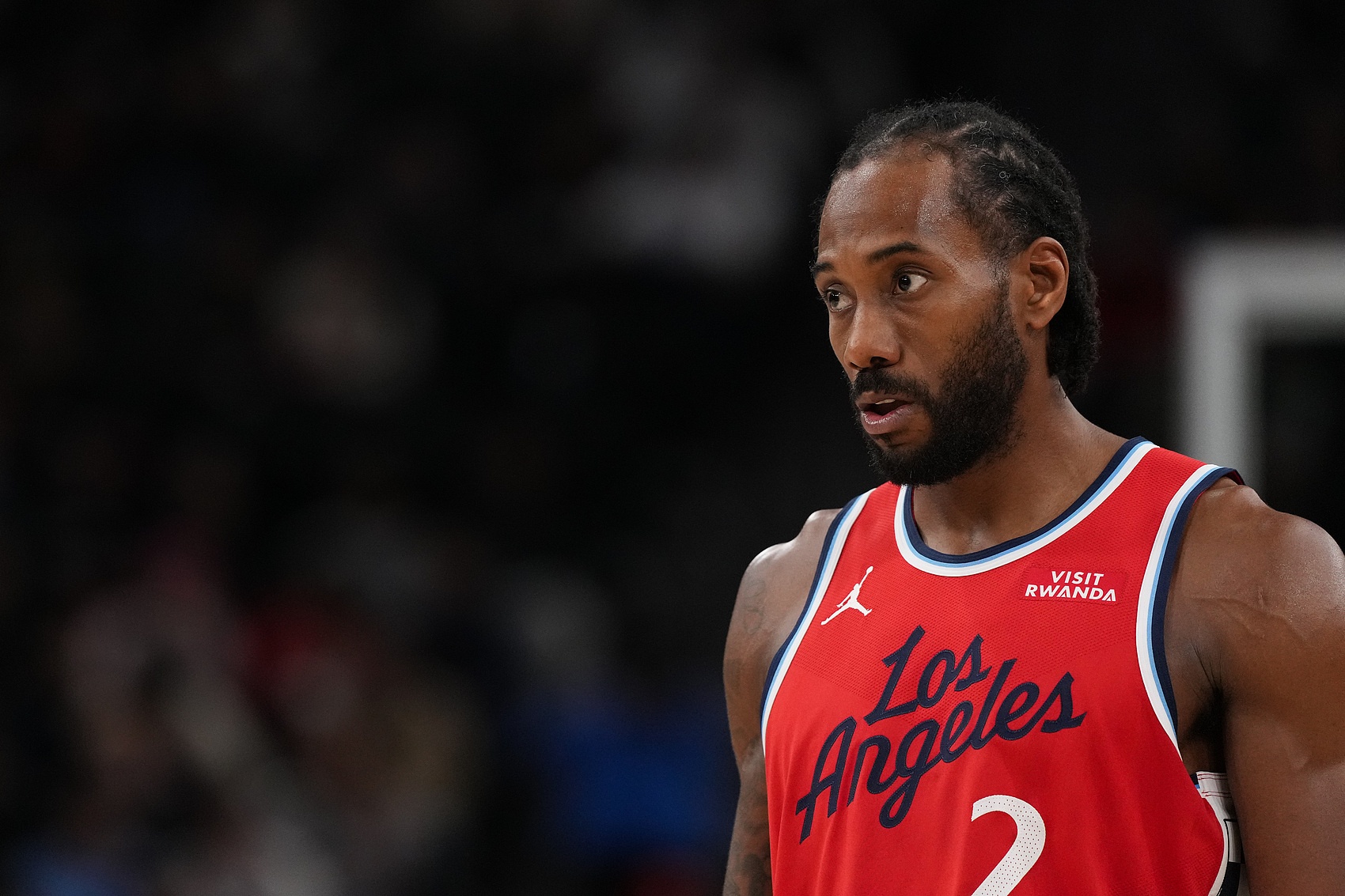 九游官网-杀戮机器！伦纳德25年12月1日至今共砍下560分 同期联盟最多