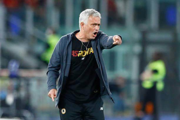 九游官网-鸟叔摆烂式轮换不胜副班长，小心意甲欧协满盘皆输